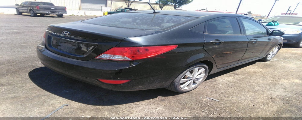 KMHCU4AE2DU584138 2013 HYUNDAI ACCENT photo no. 4