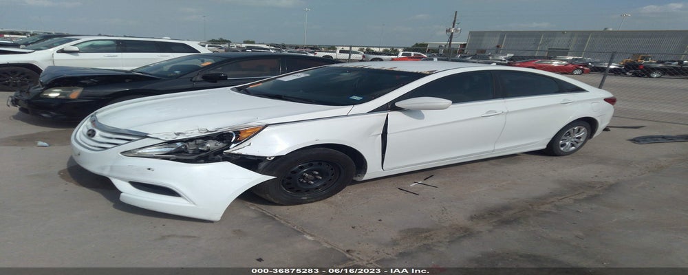 5NPEB4AC4BH093501 2011 HYUNDAI SONATA photo no. 2