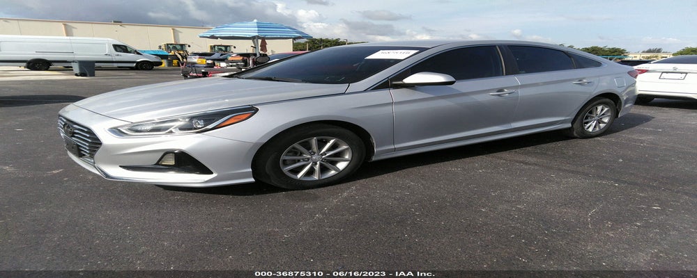 5NPE24AF2JH651581 2018 HYUNDAI SONATA photo no. 2
