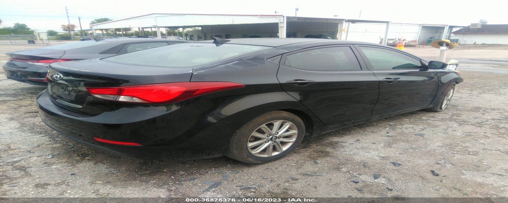 5NPDH4AE8GH656391 2016 HYUNDAI ELANTRA photo no. 4