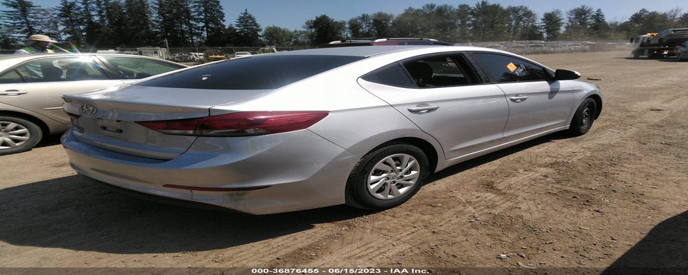 5NPD74LF9JH321799 2018 HYUNDAI ELANTRA photo no. 4
