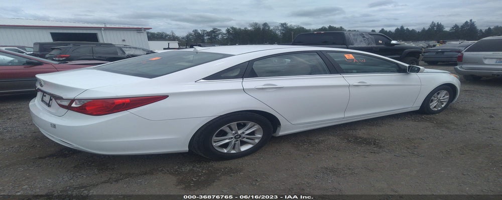 5NPEB4AC0DH640279 2013 HYUNDAI SONATA photo no. 4