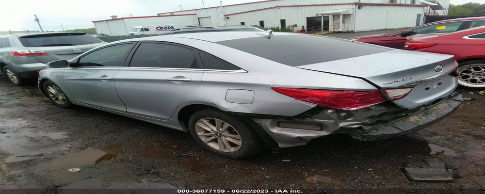 5NPEB4AC4BH141675 2011 HYUNDAI SONATA photo no. 3