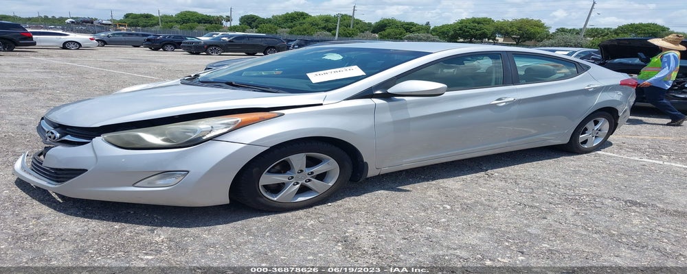 5NPDH4AE9DH160589 2013 HYUNDAI ELANTRA photo no. 2
