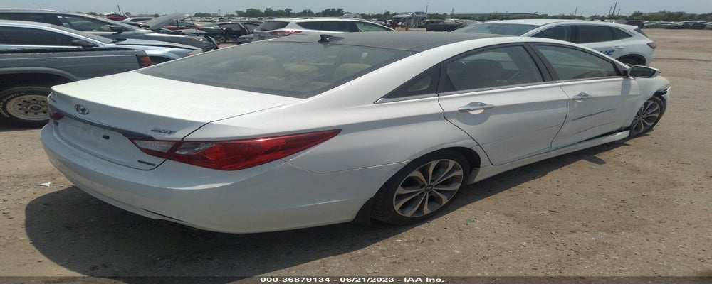 5NPEC4AB2DH643009 2013 HYUNDAI SONATA photo no. 4