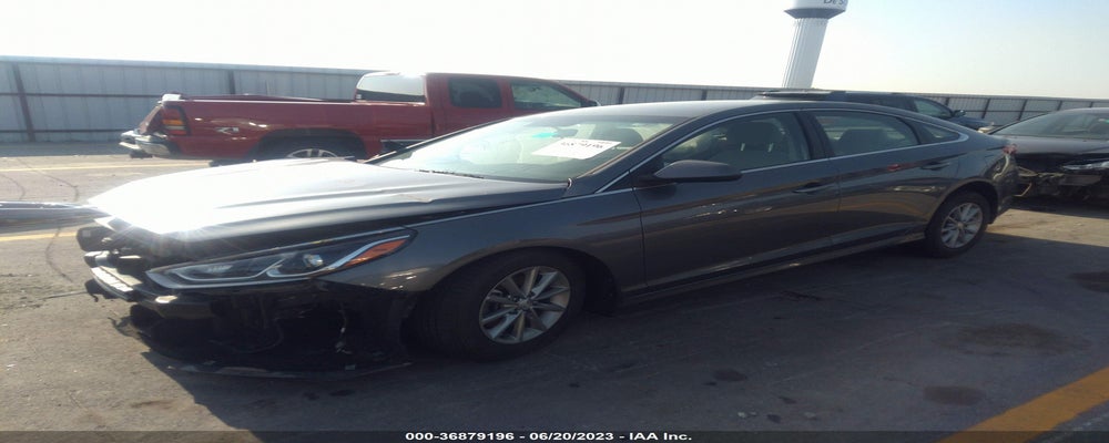 5NPE24AA4JH724518 2018 HYUNDAI SONATA photo no. 2