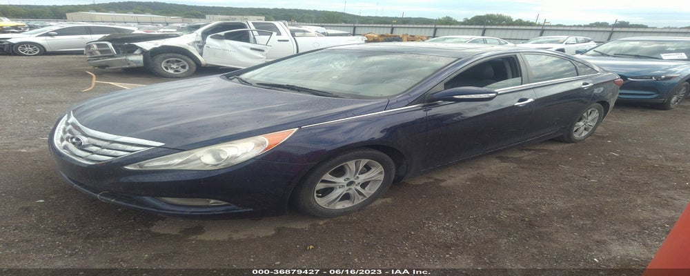 5NPEC4AC6BH074137 2011 HYUNDAI SONATA photo no. 2