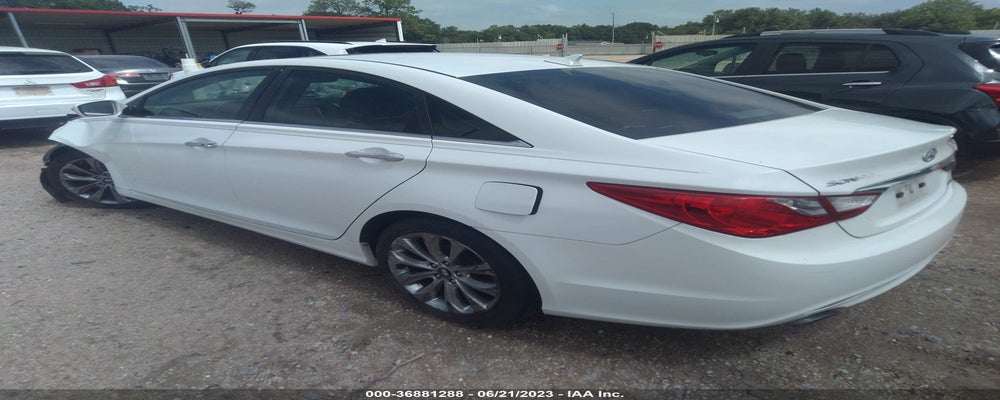 5NPEC4AB0BH270873 2011 HYUNDAI SONATA photo no. 3