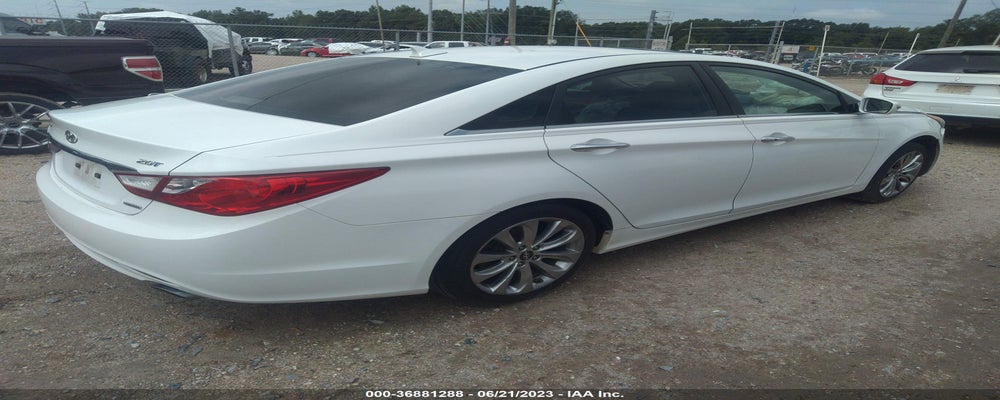 5NPEC4AB0BH270873 2011 HYUNDAI SONATA photo no. 4