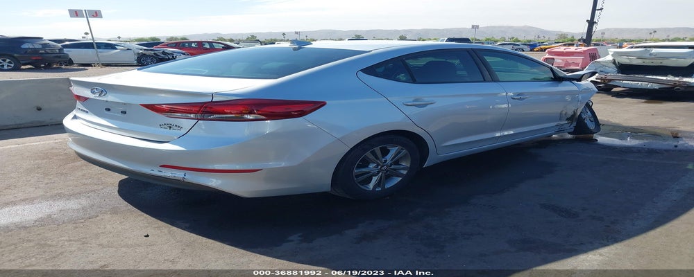 5NPD84LF3HH094648 2017 HYUNDAI ELANTRA photo no. 4