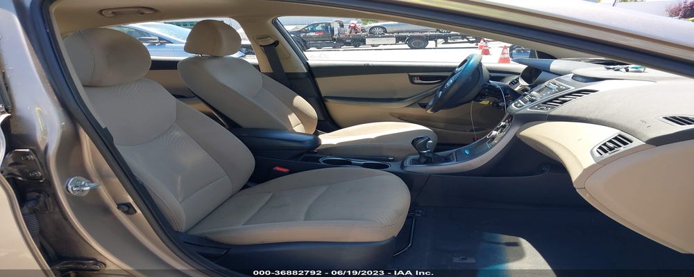 5NPDH4AE9GH717859 2016 HYUNDAI ELANTRA photo no. 5