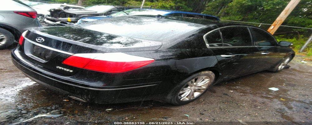 KMHGC4DE3BU121633 2011 HYUNDAI GENESIS photo no. 4