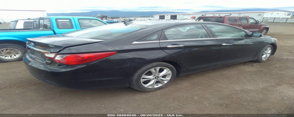 5NPEC4AC7BH070792 2011 HYUNDAI SONATA photo no. 4