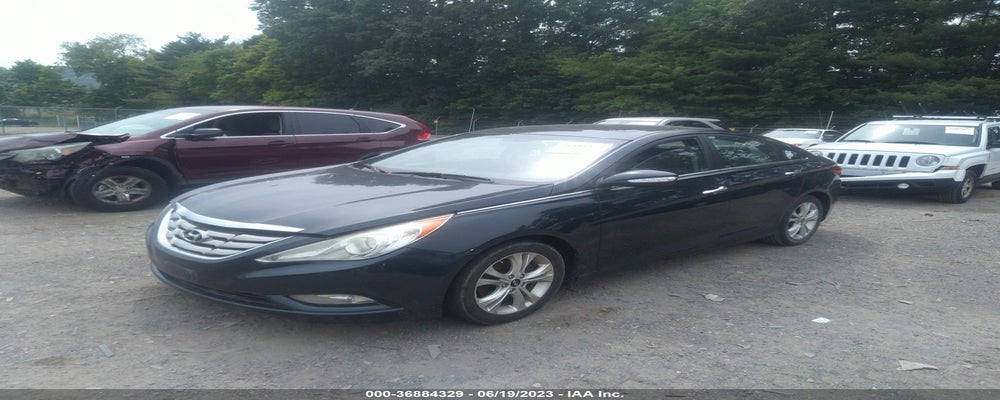 5NPEC4AC4BH047695 2011 HYUNDAI SONATA photo no. 2
