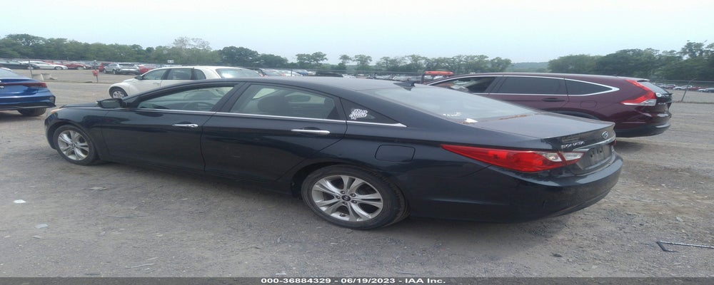 5NPEC4AC4BH047695 2011 HYUNDAI SONATA photo no. 3