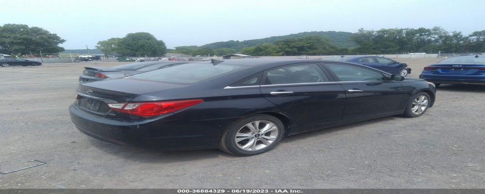 5NPEC4AC4BH047695 2011 HYUNDAI SONATA photo no. 4