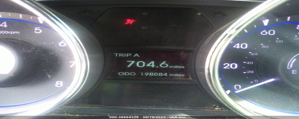 5NPEC4AC4BH047695 2011 HYUNDAI SONATA photo no. 7