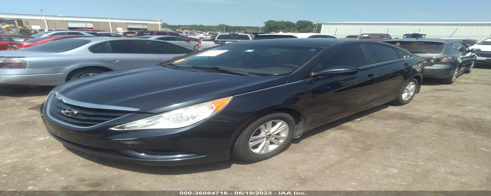 5NPEB4AC4DH624263 2013 HYUNDAI SONATA photo no. 2