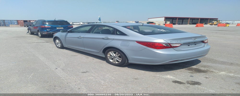 5NPEB4AC7BH027931 2011 HYUNDAI SONATA photo no. 3