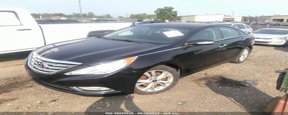 5NPEC4AC9BH102545 2011 HYUNDAI SONATA photo no. 2