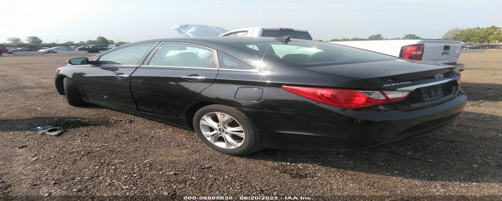 5NPEC4AC9BH102545 2011 HYUNDAI SONATA photo no. 3