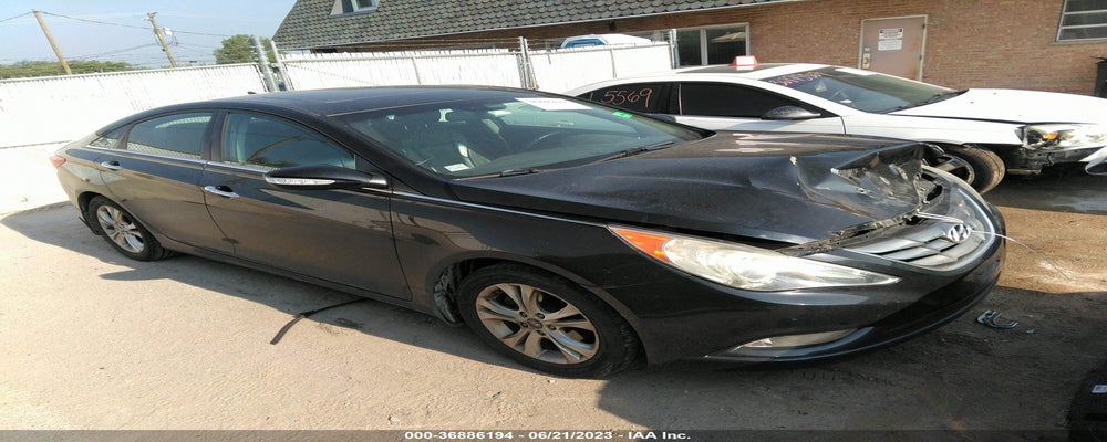 5NPEC4AC1BH200498 2011 HYUNDAI SONATA photo no. 4