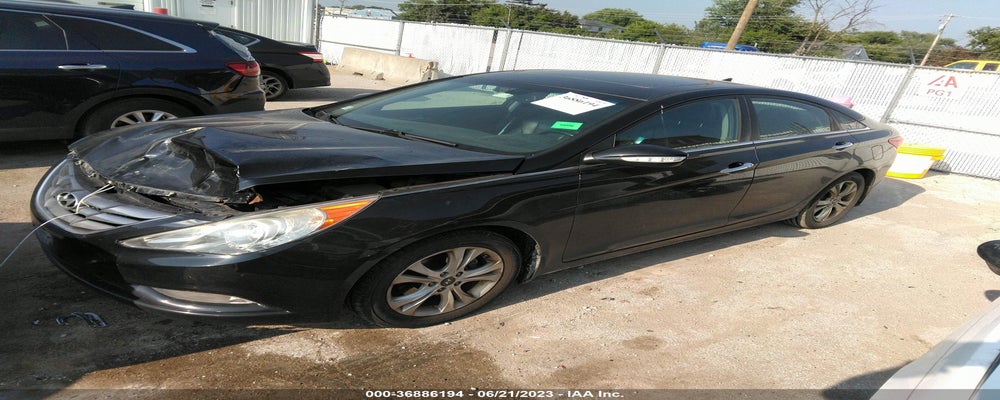 5NPEC4AC1BH200498 2011 HYUNDAI SONATA photo no. 2