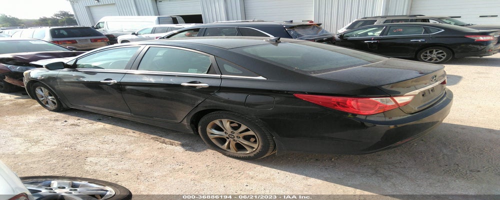 5NPEC4AC1BH200498 2011 HYUNDAI SONATA photo no. 3