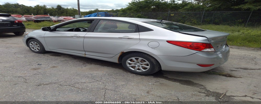 KMHCT4AE3DU562653 2013 HYUNDAI ACCENT photo no. 3