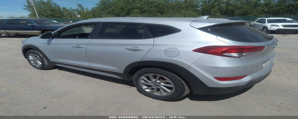KM8J3CA41JU767747 2018 HYUNDAI TUCSON photo no. 3