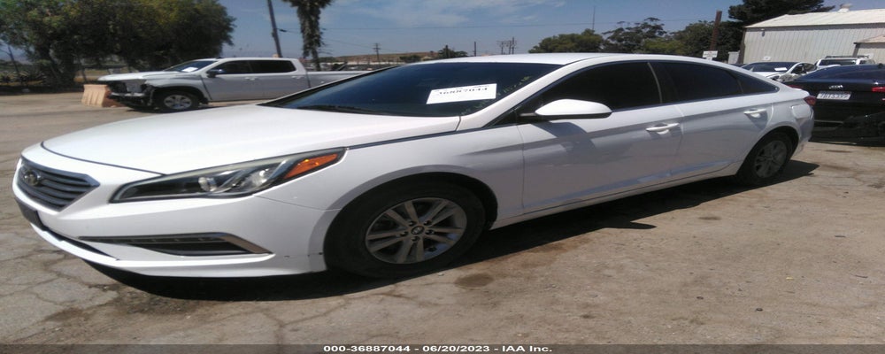 5NPE24AF2FH154344 2015 HYUNDAI SONATA photo no. 2