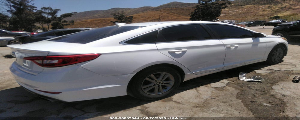 5NPE24AF2FH154344 2015 HYUNDAI SONATA photo no. 4