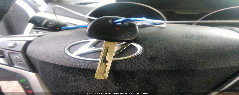KMHTC6AD9DU095984 2013 HYUNDAI VELOSTER photo no. 11