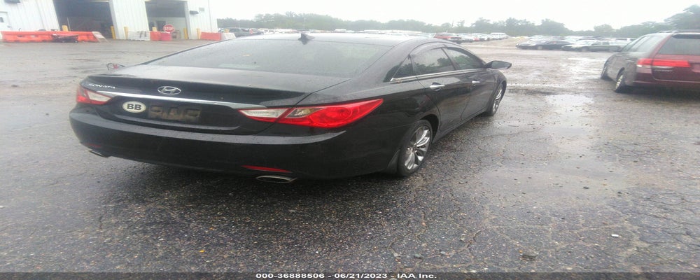 5NPEC4AC5BH302774 2011 HYUNDAI SONATA photo no. 4
