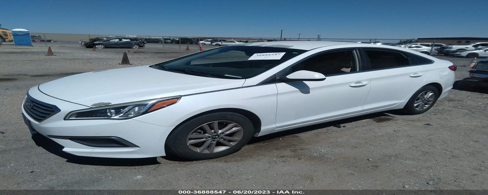 5NPE24AF6GH402256 2016 HYUNDAI SONATA photo no. 2
