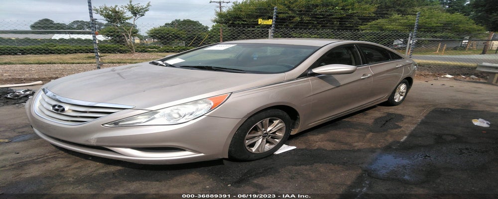 5NPEB4AC7BH257758 2011 HYUNDAI SONATA photo no. 2