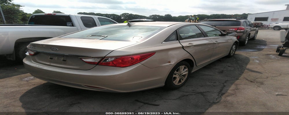 5NPEB4AC7BH257758 2011 HYUNDAI SONATA photo no. 4