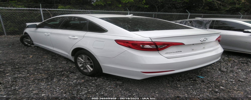 5NPE24AF0FH038673 2015 HYUNDAI SONATA photo no. 3