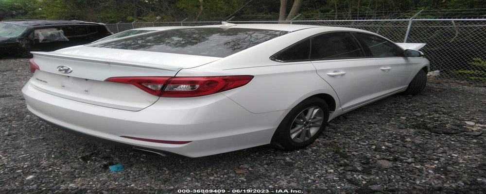5NPE24AF0FH038673 2015 HYUNDAI SONATA photo no. 4