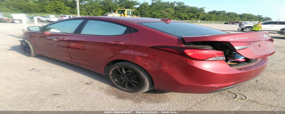 5NPDH4AE1GH761838 2016 HYUNDAI ELANTRA photo no. 3