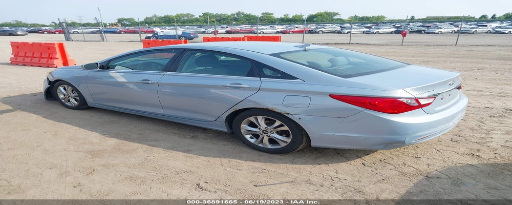 5NPEB4AC1BH071746 2011 HYUNDAI SONATA photo no. 3