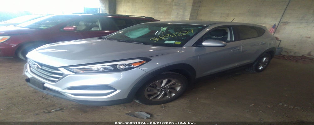 KM8J2CA44JU659917 2018 HYUNDAI TUCSON photo no. 2