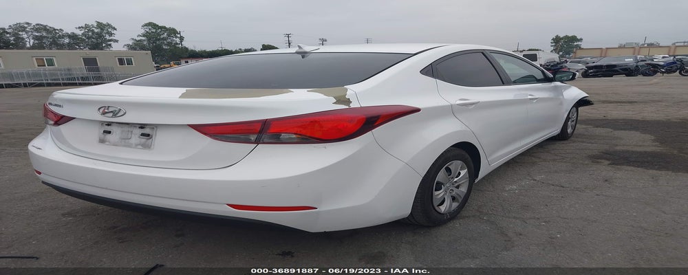5NPDH4AE6GH772642 2016 HYUNDAI ELANTRA photo no. 4