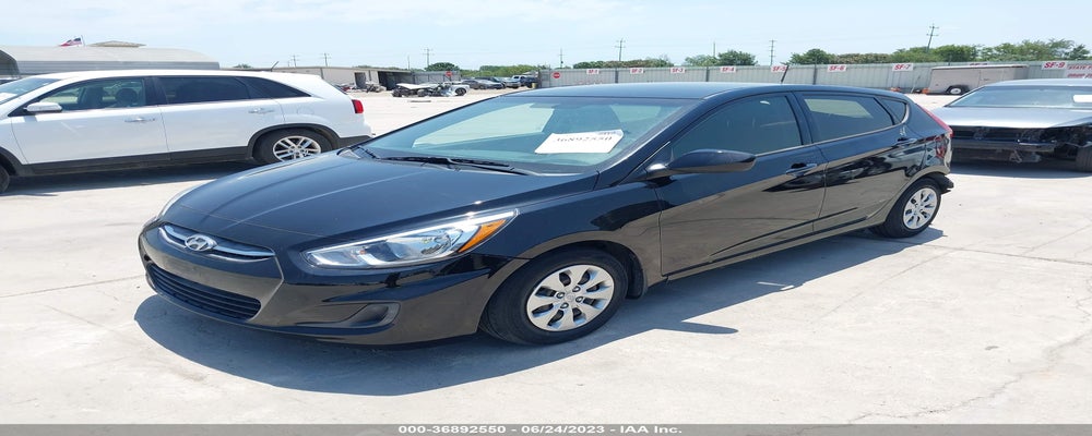 KMHCT5AE7HU354321 2017 HYUNDAI ACCENT photo no. 2