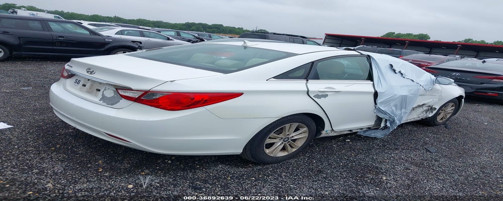 5NPEB4AC0BH089672 2011 HYUNDAI SONATA photo no. 4