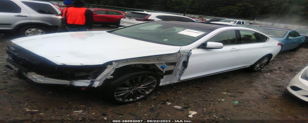 KMHGN4JF9FU051939 2015 HYUNDAI GENESIS photo no. 2