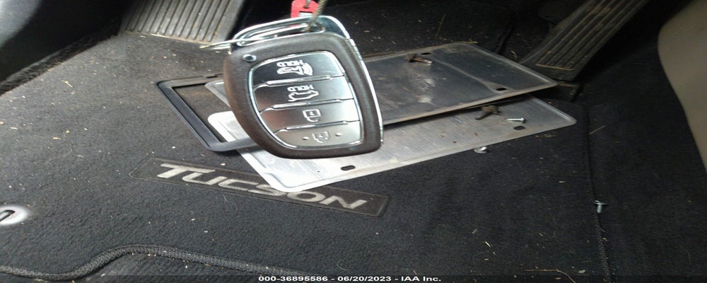 KM8J3CA21HU374355 2017 HYUNDAI TUCSON photo no. 11