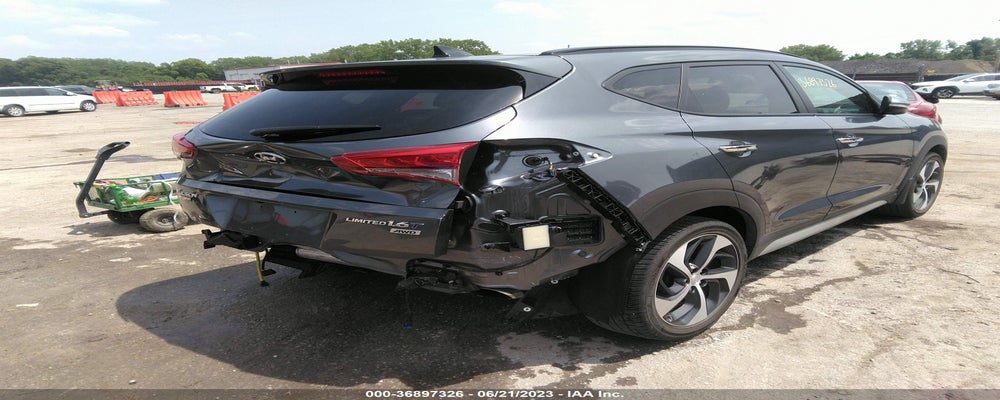 KM8J3CA23JU831480 2018 HYUNDAI TUCSON photo no. 4
