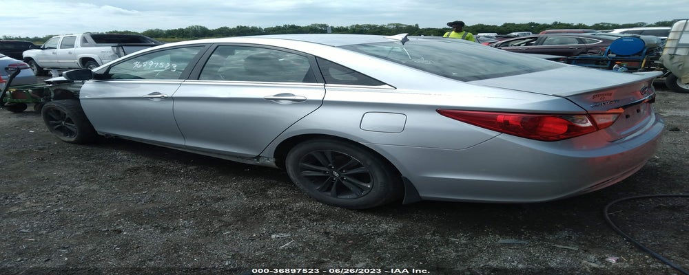 5NPEB4AC5DH807848 2013 HYUNDAI SONATA photo no. 3
