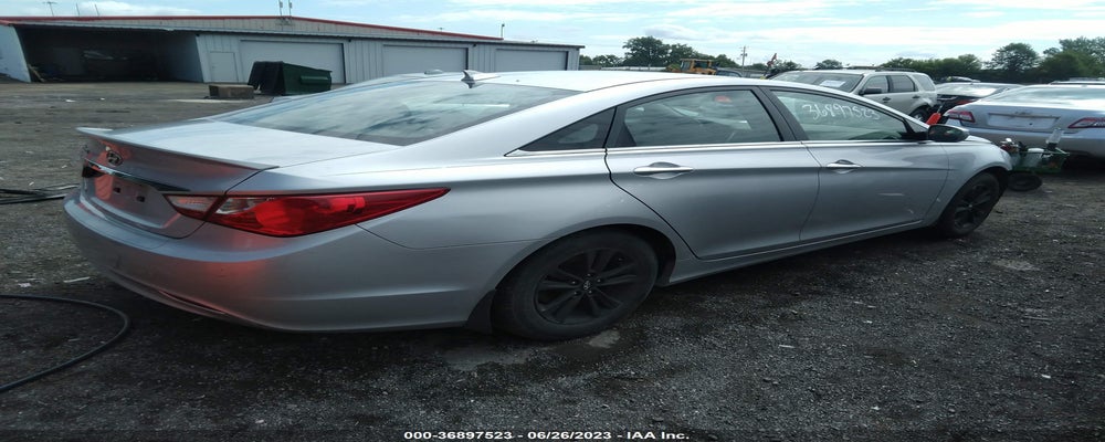 5NPEB4AC5DH807848 2013 HYUNDAI SONATA photo no. 4